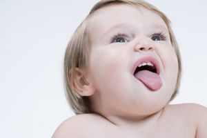 Стоматит у двухлетнего ребенка чем лечить